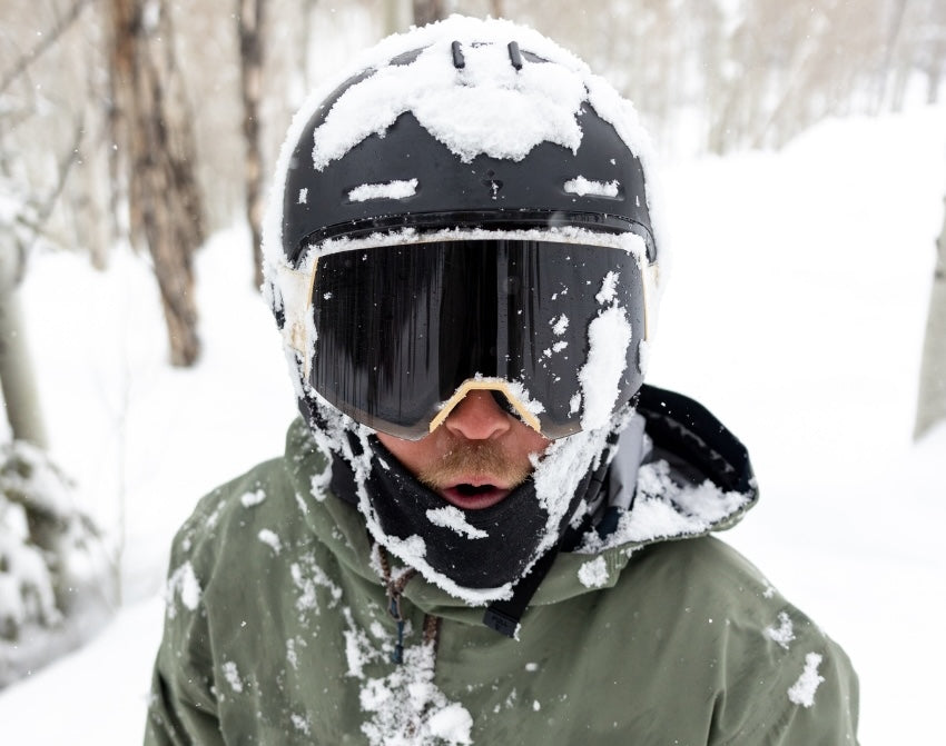 WHY DO GOGGLES FOG UP? (THE SCIENCE EXPLAINED)